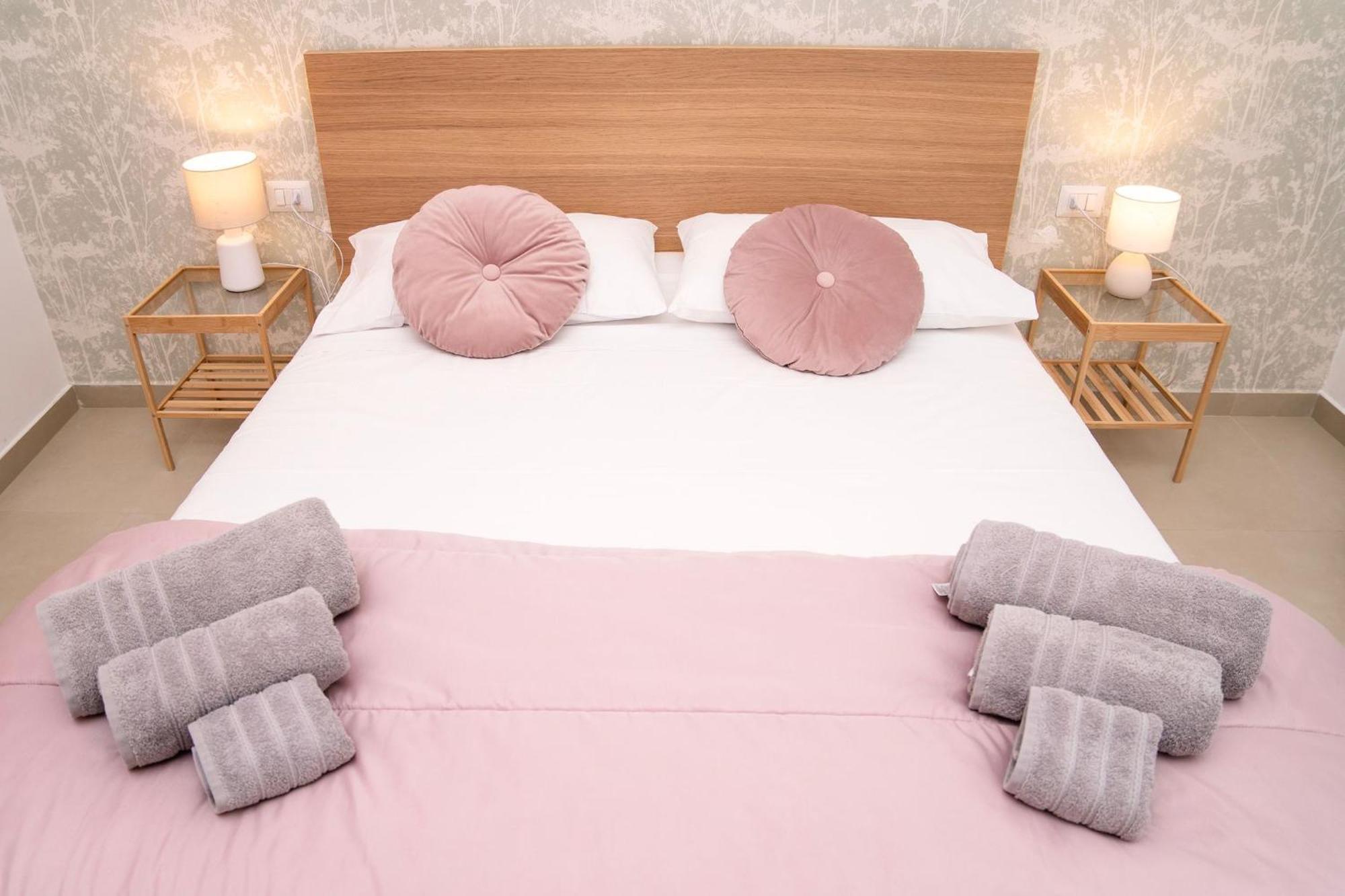 Domus Carmela Bed and Breakfast Napels Buitenkant foto